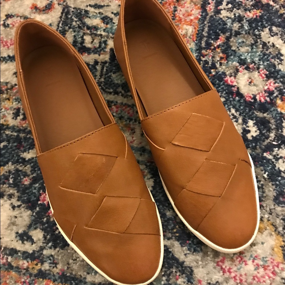 Frye Liz Woven Slip - Picture 2 of 5